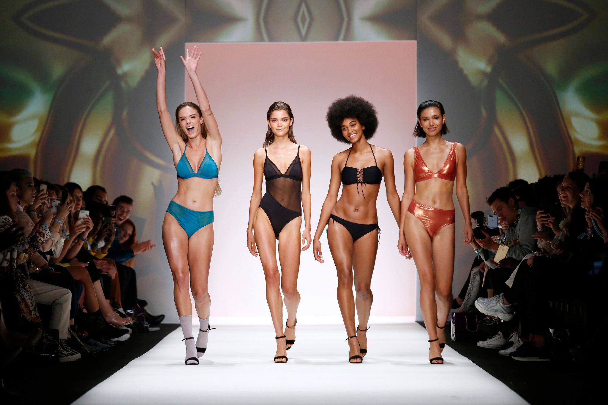 20210328_AdoraPress_Portfolio_Entertainment_023